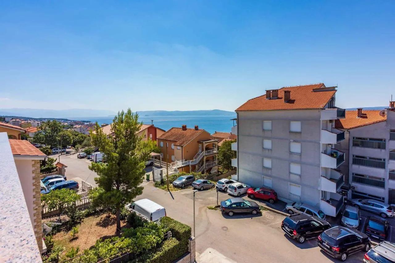 Apartments In Crikvenica 44145 0*,